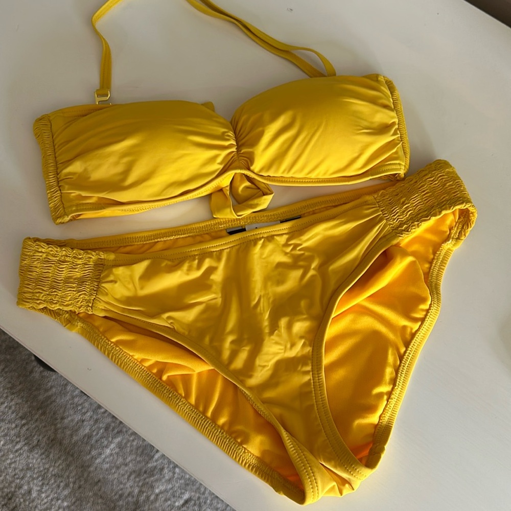 Carmen Marc Valvo swimmer